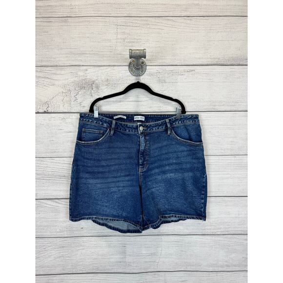 Ava & Viv Plus Size High Rise Relaxed Bermuda Jean Shorts Size 20 - Picture 1 of 7